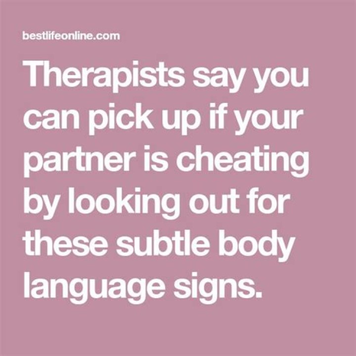 7 Body Language Signs That Mean Your Partner Is Cheating, According to Therapists