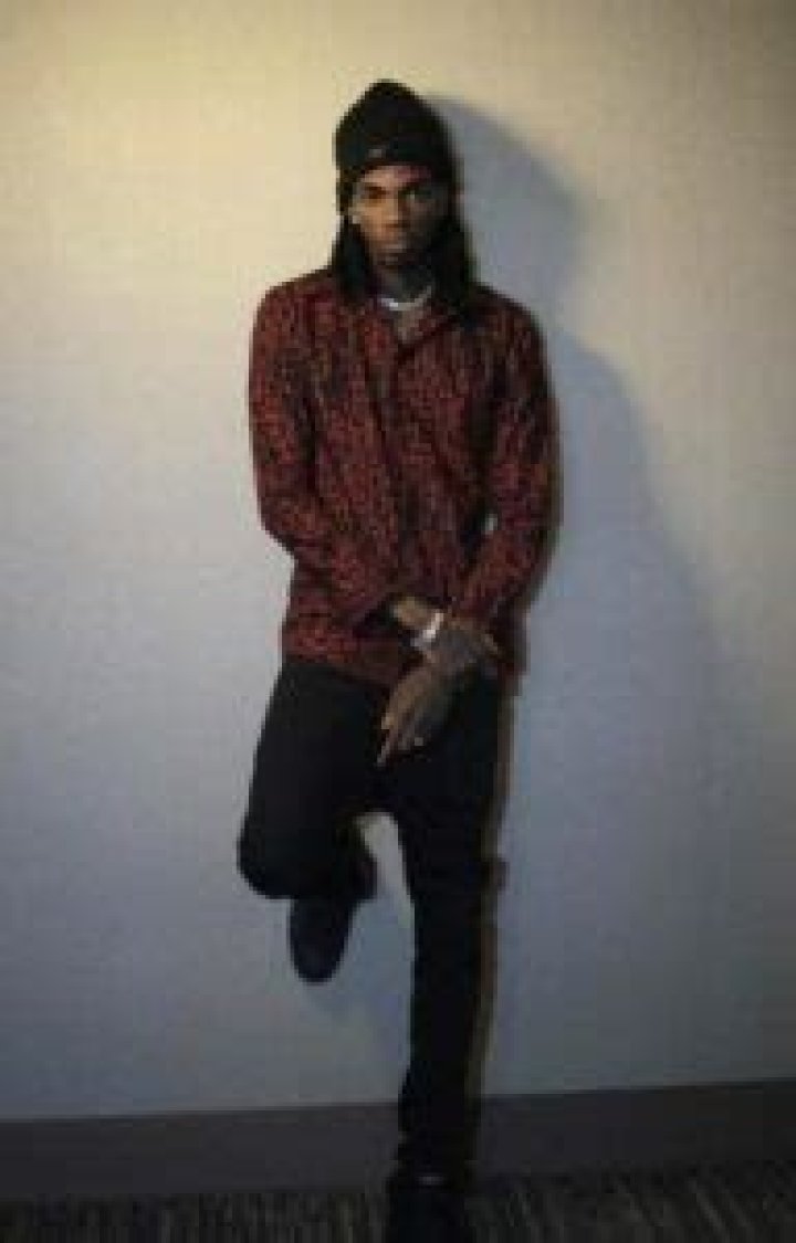 Alkaline (Musician) Height, Weight, Age, Girlfriend, Family, Facts