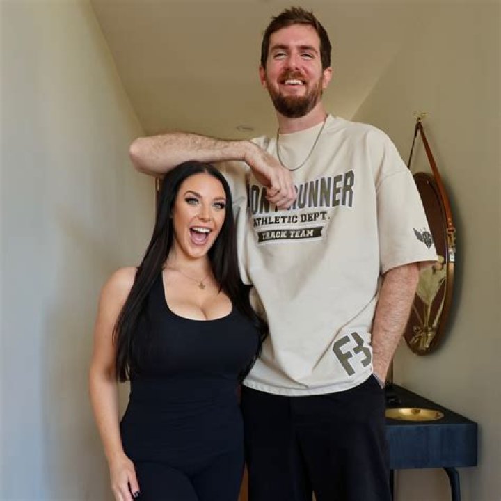 Angela White Height, Weight, Age, Boyfriend, Family, Facts, Biography