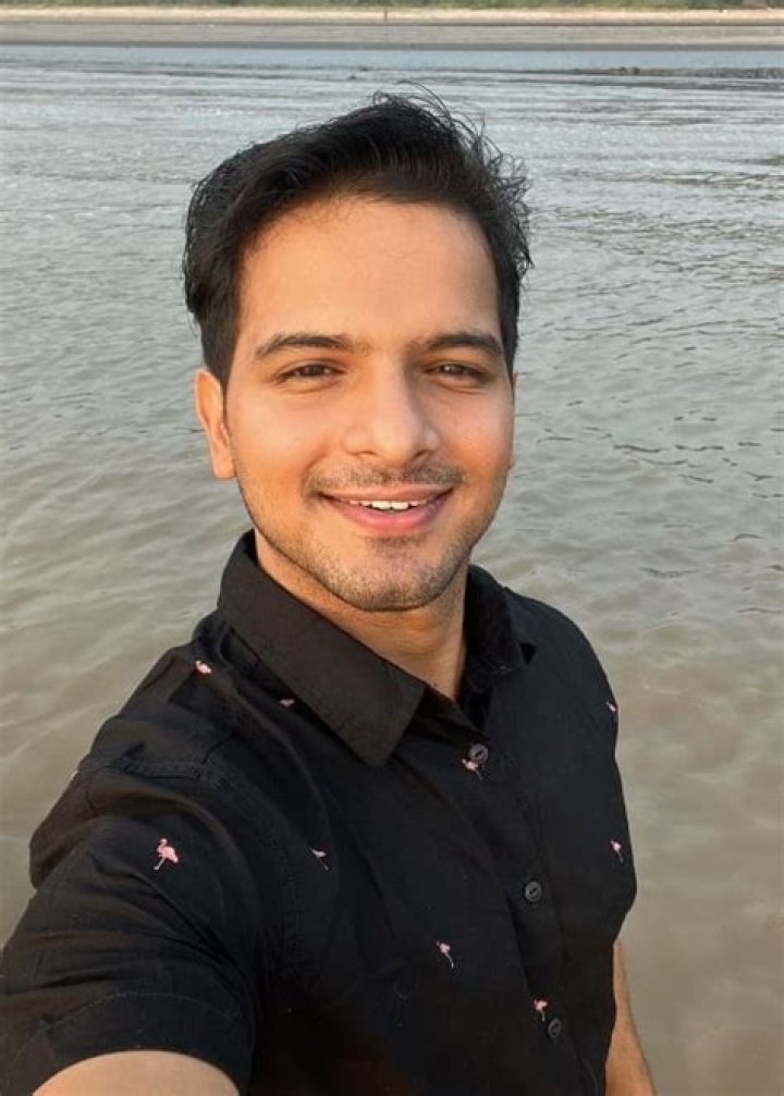 Basant Bhatt Height, Weight, Age, Body Statistics