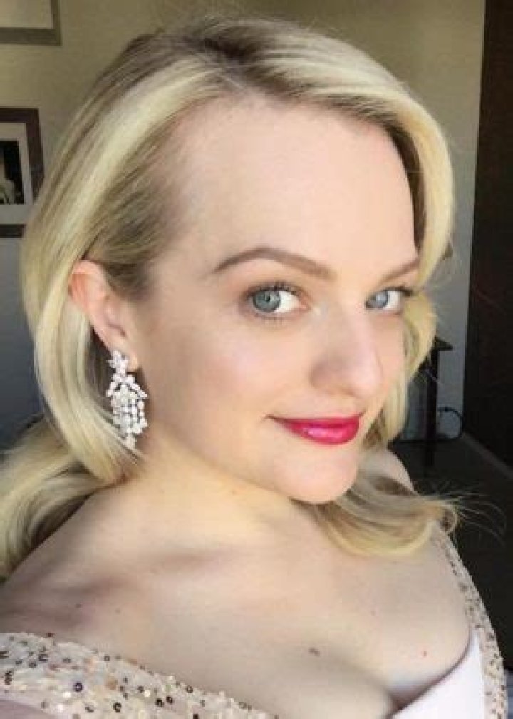 Elisabeth Moss Height, Weight, Age, Boyfriend, Family, Facts, Biography