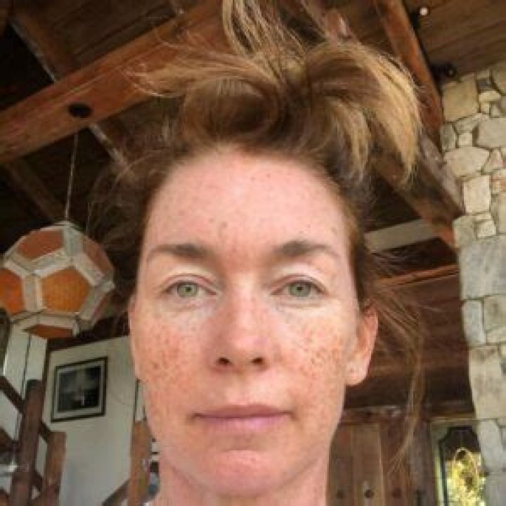 Julianne Nicholson Height, Weight, Age, Spouse, Family, Facts, Biography