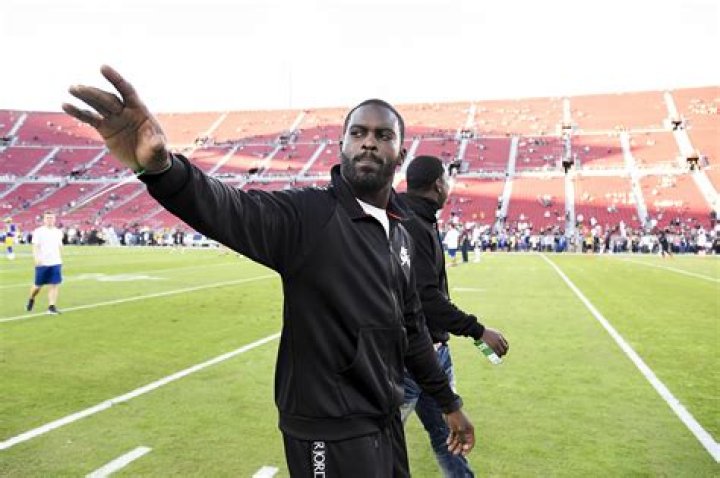 Michael Vick Net Worth | Celebrity Net Worth