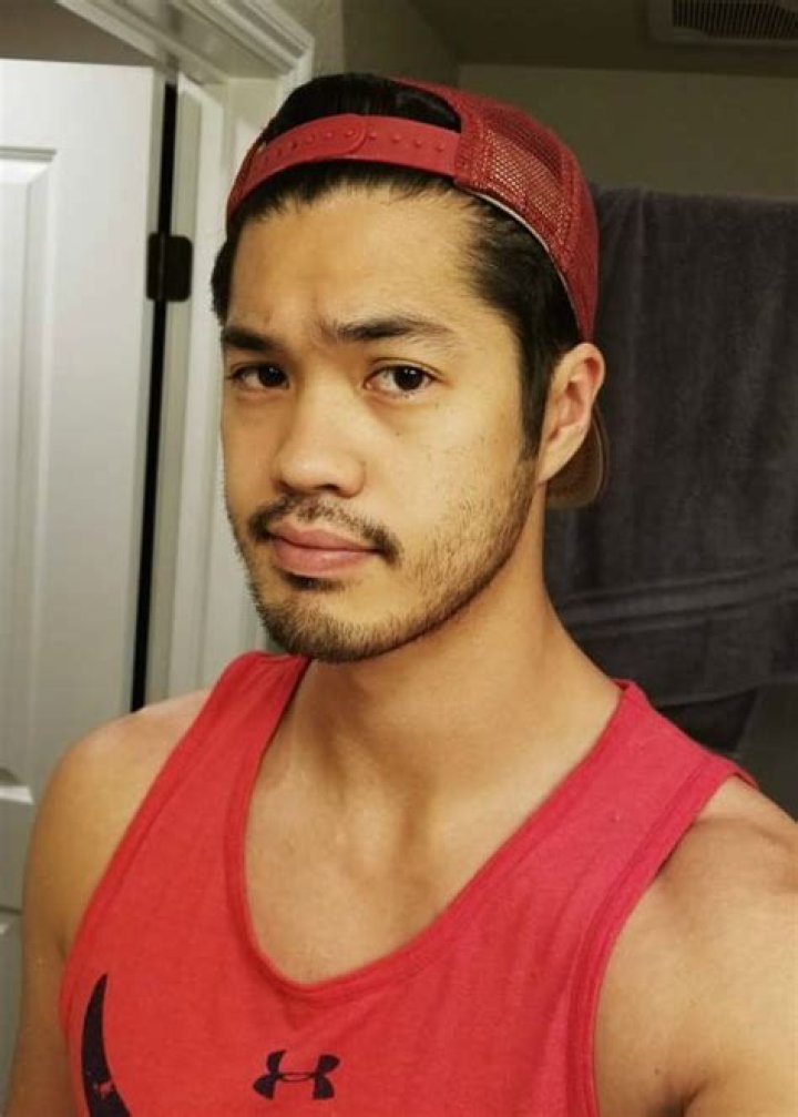 Ross Butler Height, Weight, Age, Girlfriend, Family, Facts, Biography